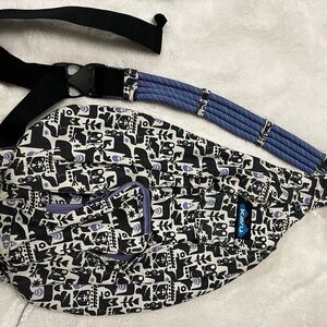 Kavu Black and Purple Patterned sling  Bag